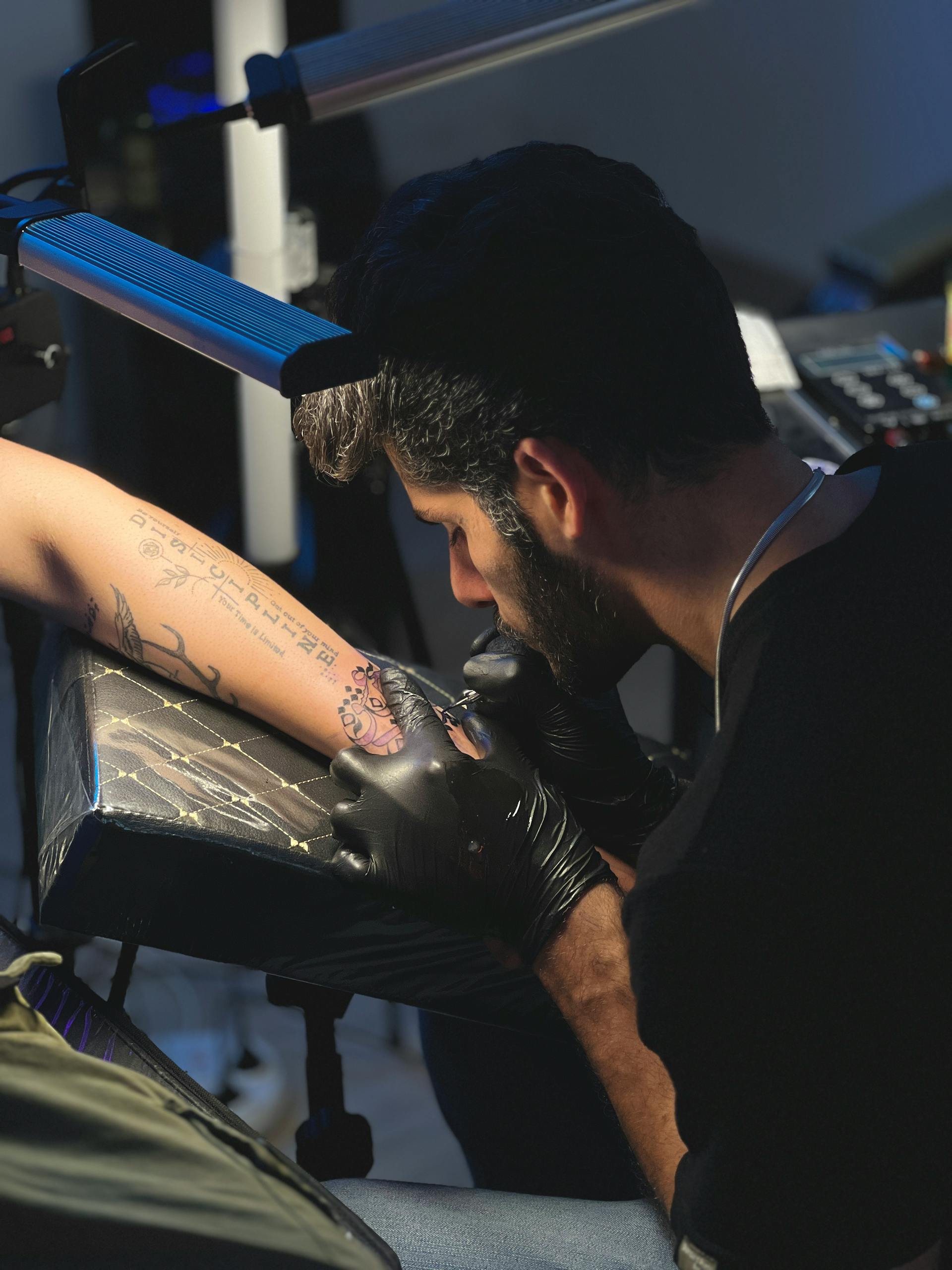 Thankful for Mentorship: How A Tattoo Apprenticeship Shapes Every Great Tattoo Artist