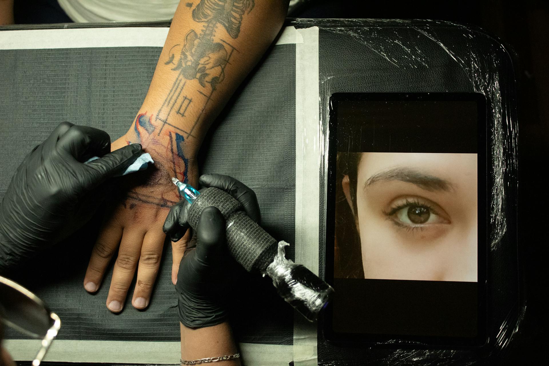 Tattoo Apprenticeship As a Modern Alternative to College for Creative Adults